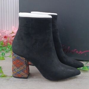 Betsey Johnson kassie Black Suede NIB